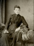 Emily SQUIRES